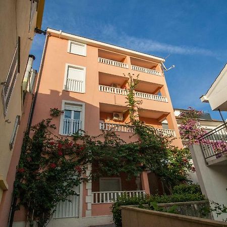 Apartments Knezovic グラダツ エクステリア 写真