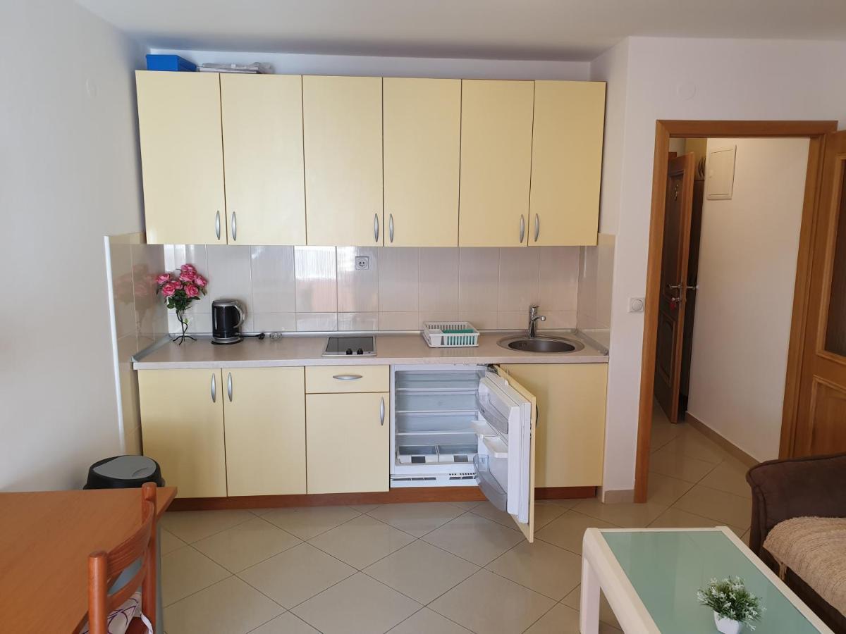 Apartments Knezovic グラダツ エクステリア 写真