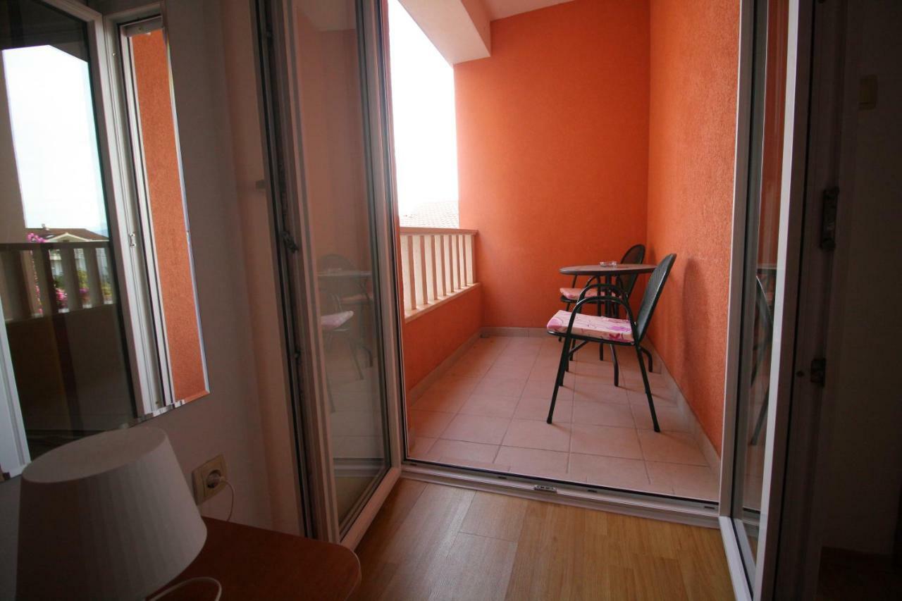 Apartments Knezovic グラダツ エクステリア 写真