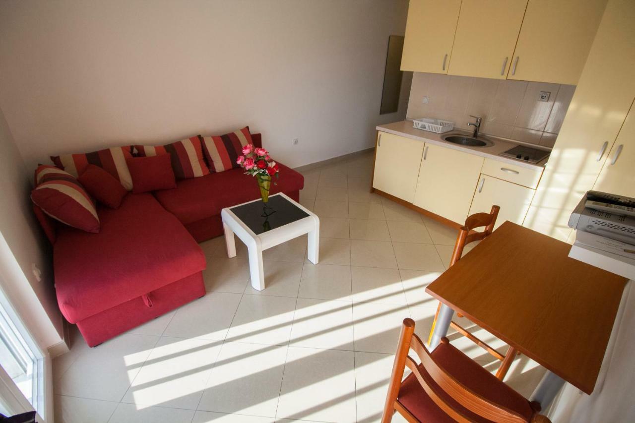 Apartments Knezovic グラダツ エクステリア 写真